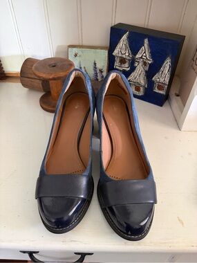 Clark’s Classic Navy Women’s Heels
